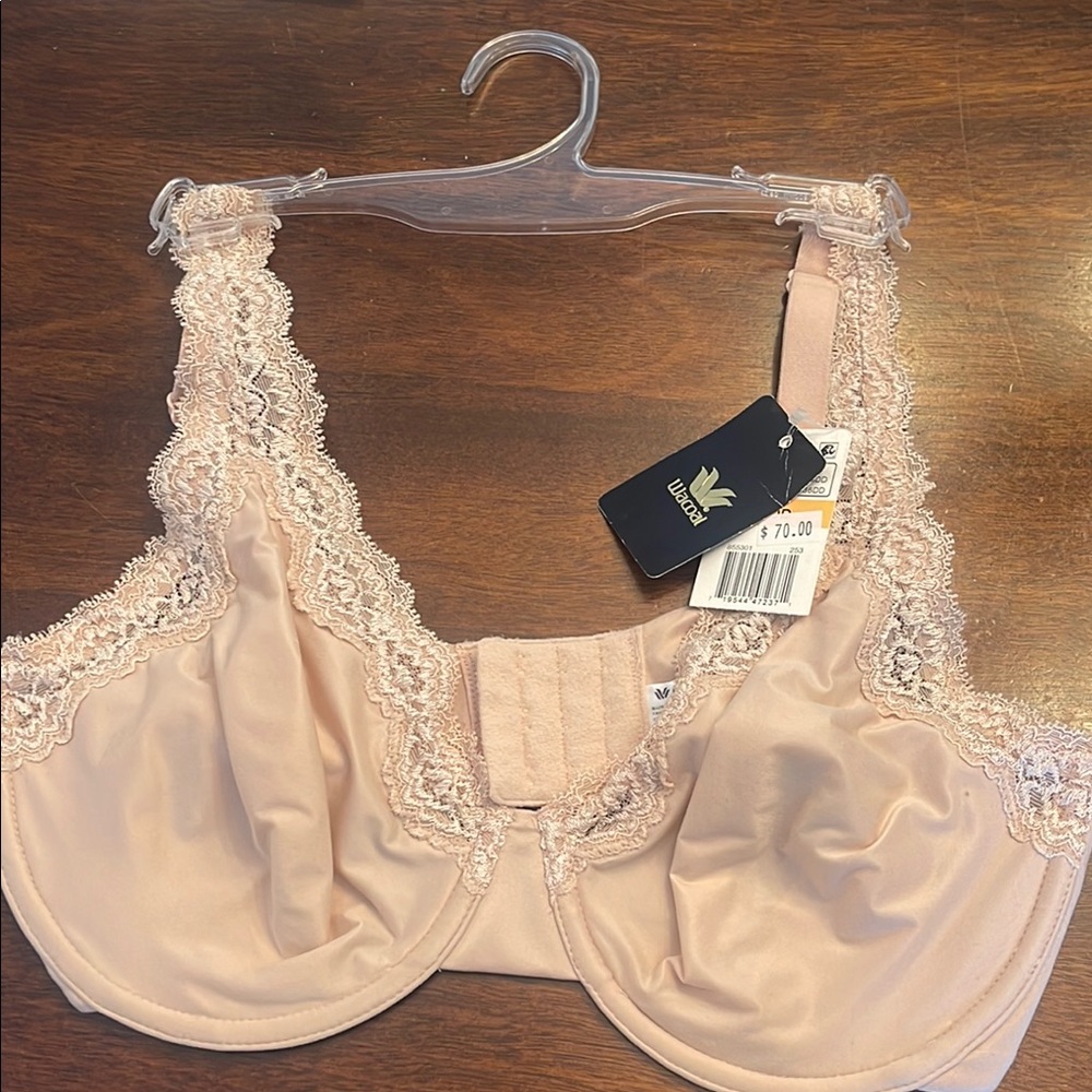 Wacoal Softly Styled Underwire Bra NWT